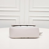 累積売上総額第１位！ 2024 コーチ 新作 ショルダーバッグ 偽物 CA086