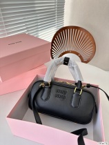 肌触り最高な 2024 ミュウミュウ 新作 ハンドバッグ スーパーコピー pu716