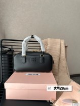 新色登場☆ 2024 ミュウミュウ 新作 ハンドバッグ コピー 23500320