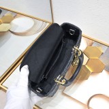 目を惹くカラー 2024 ディオール 新作 ハンドバック コピー 0541