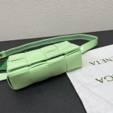 ☆超人気☆ 2024 ボッテガヴェネタ 新作 ウエストポーチ▪ボディバッグ コピー S06073-1