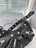 使い勝手良し 2024 バレンシアガ 新作 ショルダーバッグ 偽物 6022z