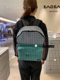 肌触り最高な 2024 イッセイミヤケ 新作 バックパック スーパーコピー