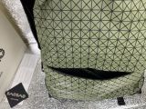 【限定カラー】2024 イッセイミヤケ 新作 バックパック スーパーコピー