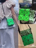 注目度抜群！2024 イッセイミヤケ 新作 携帯電話バッグ コピー