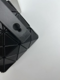 絶対欲しい！2024 イッセイミヤケ 新作 トートバッグ スーパーコピー