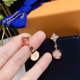 目を惹くカラー ルイヴィトン ピアス コピー