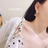 世界中で大人気♪ シャネル ピアス 偽物
