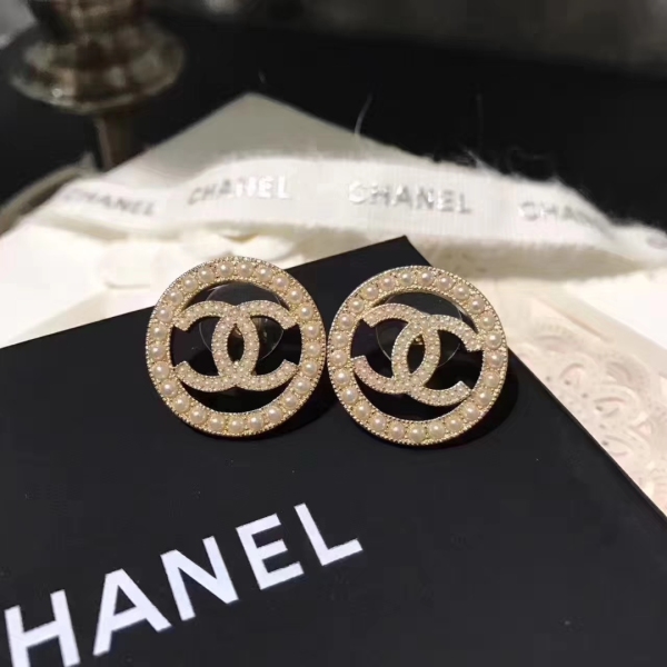 完売前に！シャネル ピアス 偽物