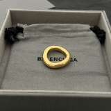 激安価格！バレンシアガ 指輪 偽物