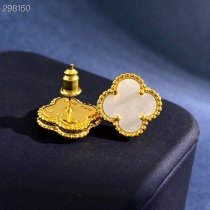 完売必至 ★ ヴァンクリーフ ピアス コピー 8色