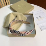 送料込 バーバリー ヘアバンド コピー