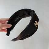 目を惹くカラー シャネル ヘアバンド コピー
