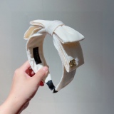 入手困難品！シャネル ヘアバンド 偽物