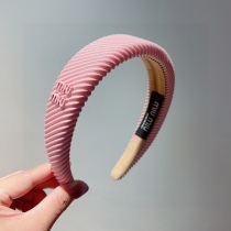 希少♪限定 ミュウミュウ ヘアバンド コピー