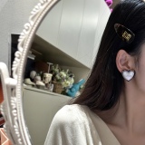 注目アイテム☆ ミュウミュウ ヘアピン スーパーコピー 2色
