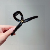 おすすめ セリーヌ バンスクリップ 偽物