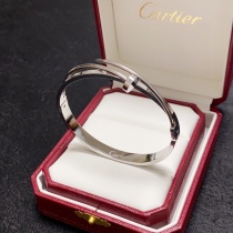激安価格！カルティエ ブレスレット 18k コピー