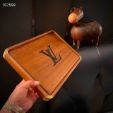 日本未入荷 ルイヴィトン 2024新作 小物入れ収納ボックス 新居寝具用品 古典胡桃の木の盆(正方の盆)
