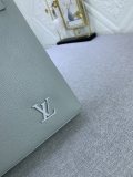 完売必至 2024 ルイヴィトン 新作クラッチバッグ 偽物