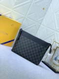 世界中で大人気♪ 2024 ルイヴィトン 新作クラッチバッグ 偽物