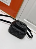 人気No1 2024 ルイヴィトン 新作携帯 電話 バッグ 偽物