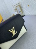 新色登場☆ ルイヴィトン レディース ショルダーバッグ スーパーコピー M82121