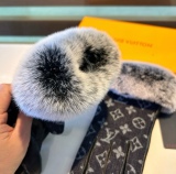 おすすめ 2024 ルイヴィトン 新作 手袋 レディース 偽物