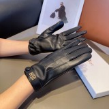 入手困難品！2024 ディオール 新作 手袋 偽物