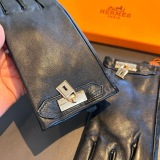 【使い勝手抜群】2024 ディオール 新作 手袋 レディース 偽物