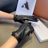 入手困難品！2024 ディオール 新作 手袋 偽物