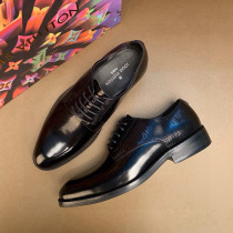 注目アイテム☆ 2026 ルイヴィトン 新作 革靴 偽物