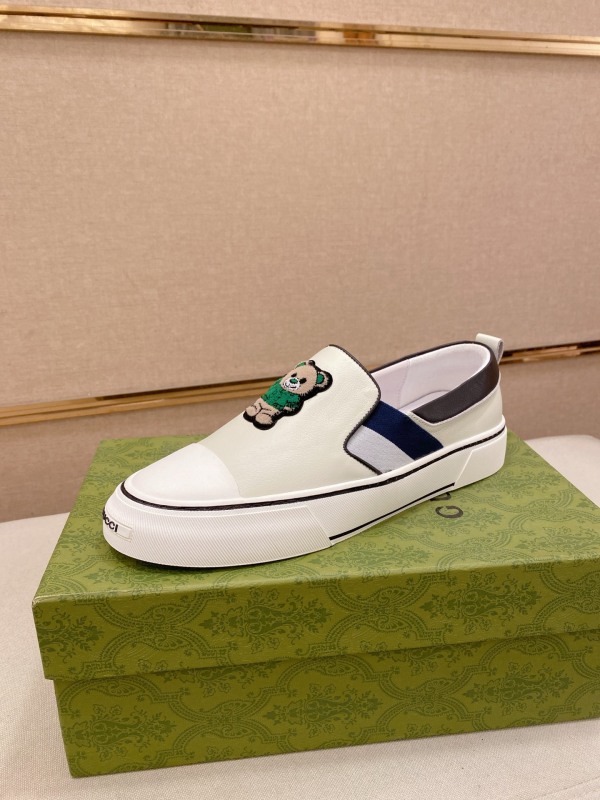 日本未入荷 2026 グッチ 新作 パンプス 偽物