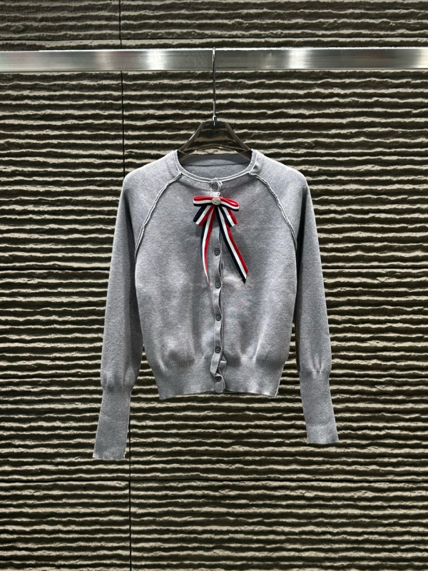 完売必至 2026 トム·ブラウン 新作 ニット スーパーコピー