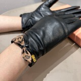 高品質 2026 ミュウミュウ 新作 手袋 レディース 偽物