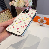 絶対欲しい！2026 ルイヴィトン 新作 iPhone ケース 全機種 販売 偽物