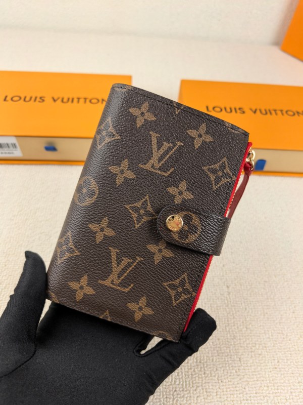 肌触り最高な ルイヴィトン レディース 折り財布 偽物 M58109