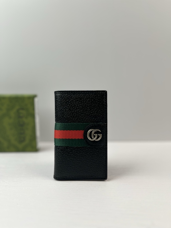 注目度抜群！ グッチ メンズ カードケース 偽物  834691