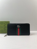 世界中で大人気♪  グッチ メンズ 長財布 コピー 834694