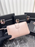 世界中で大人気♪  プラダ レディース 折り財布 偽物 318