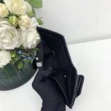 注目度抜群！サンローラン 男女兼用 折り財布 偽物 6868