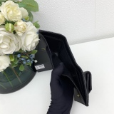 人気急上昇新作 サンローラン 男女兼用 折り財布 コピー 6868
