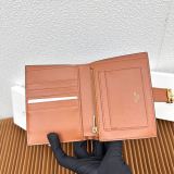 激安価格！セリーヌ 男女兼用 折り財布 コピー 10912