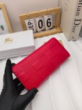 目を惹くカラー バーバリー レディース 長財布 偽物 8633