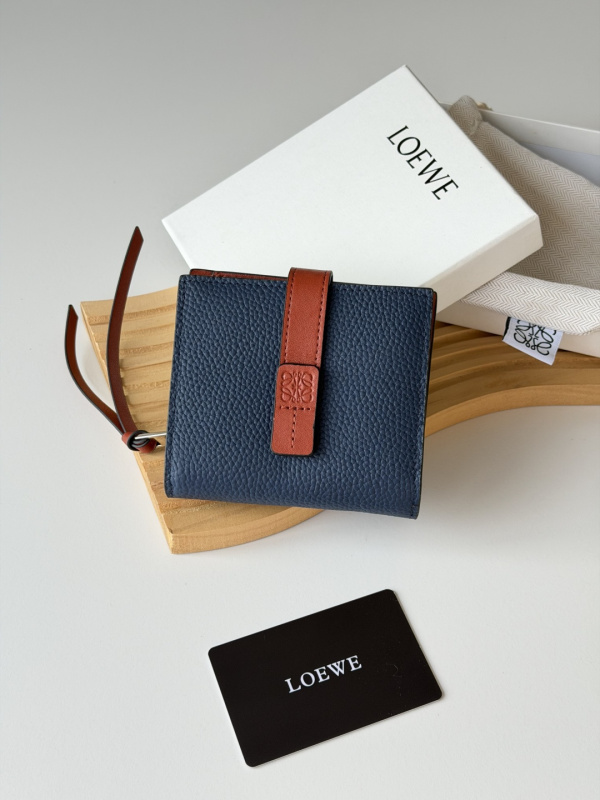 売上総額１位！ロエベ 男女兼用 折り財布 偽物 L1125