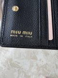 ★日本!!人気！ ミュウミュウ レディース 折り財布 偽物 2523