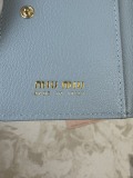 激安価格！ ミュウミュウ レディース 折り財布 コピー 2524