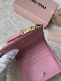 最安値挑戦 ミュウミュウ レディース 折り財布 偽物 2520