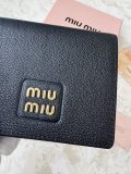 ★日本!!人気！ ミュウミュウ レディース 折り財布 偽物 2523