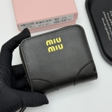 入手困難品！ミュウミュウ レディース コインパース コピー V07